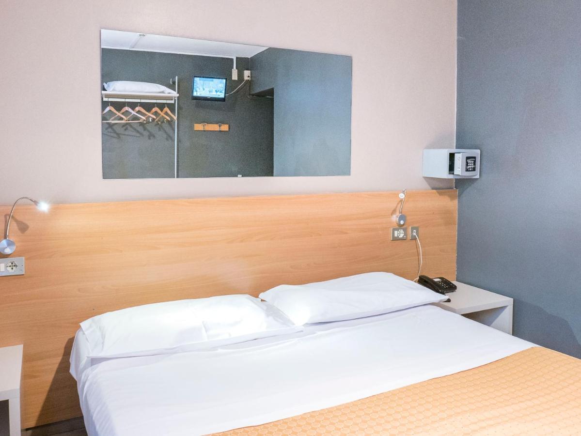 Hotel Doria Nago Buitenkant foto
