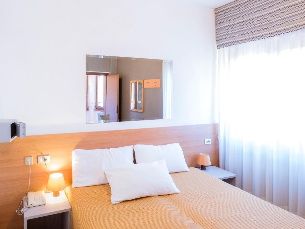 Hotel Doria Nago Buitenkant foto