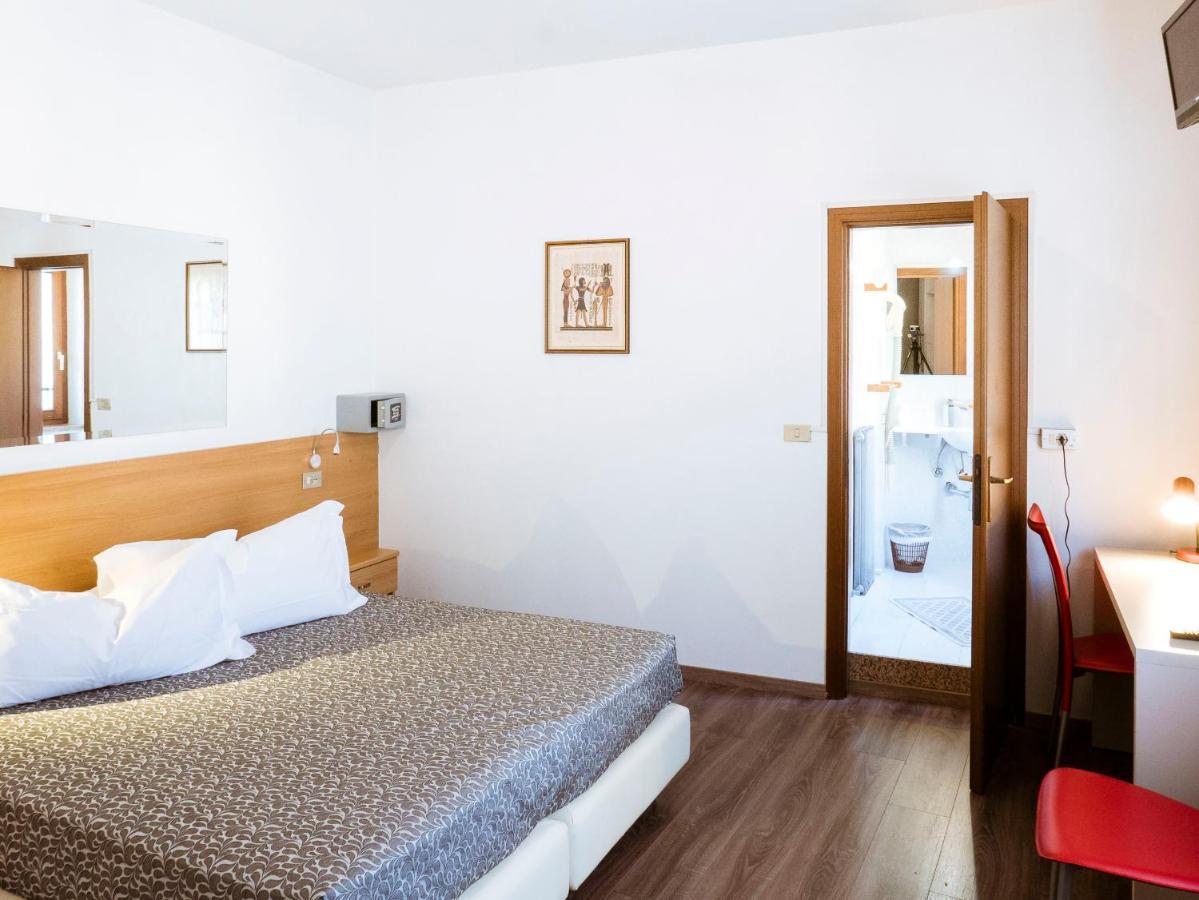 Hotel Doria Nago Buitenkant foto