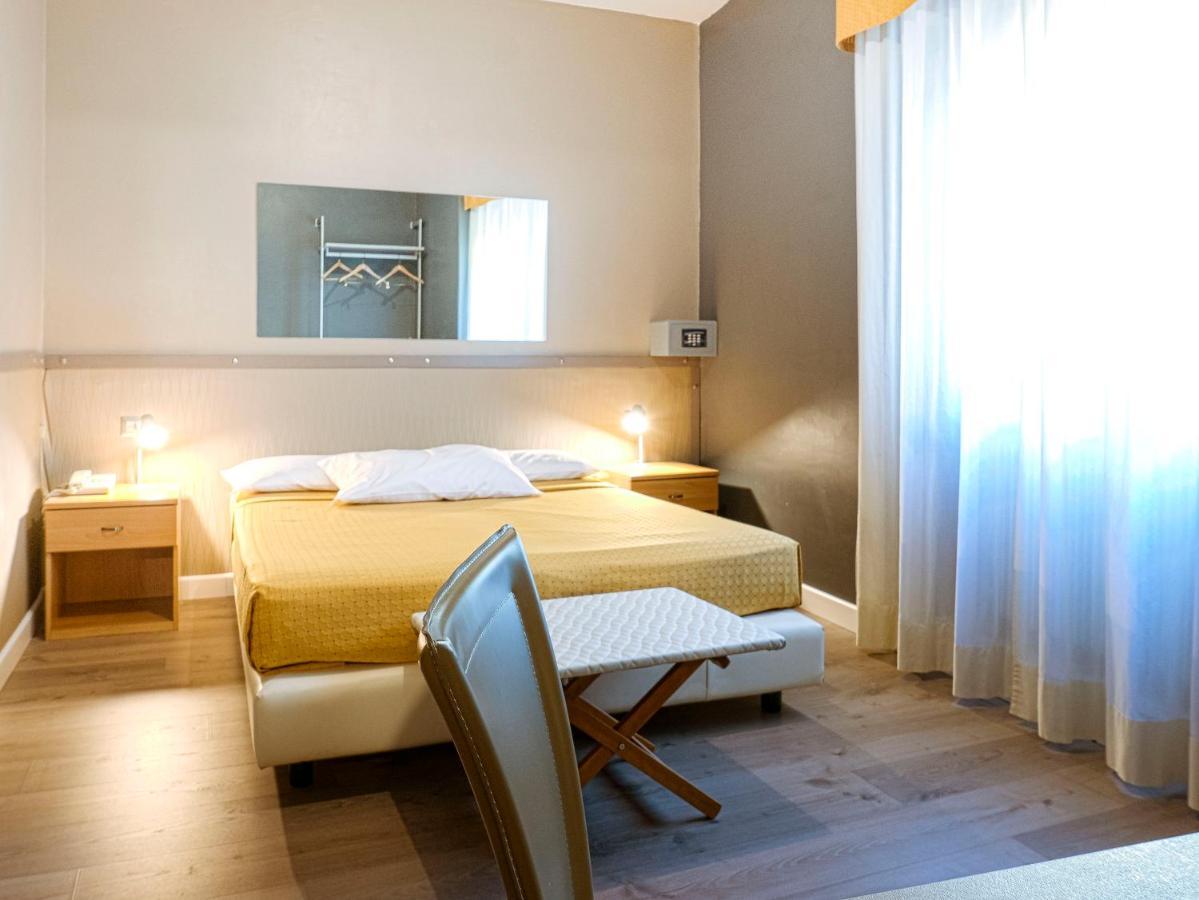 Hotel Doria Nago Buitenkant foto