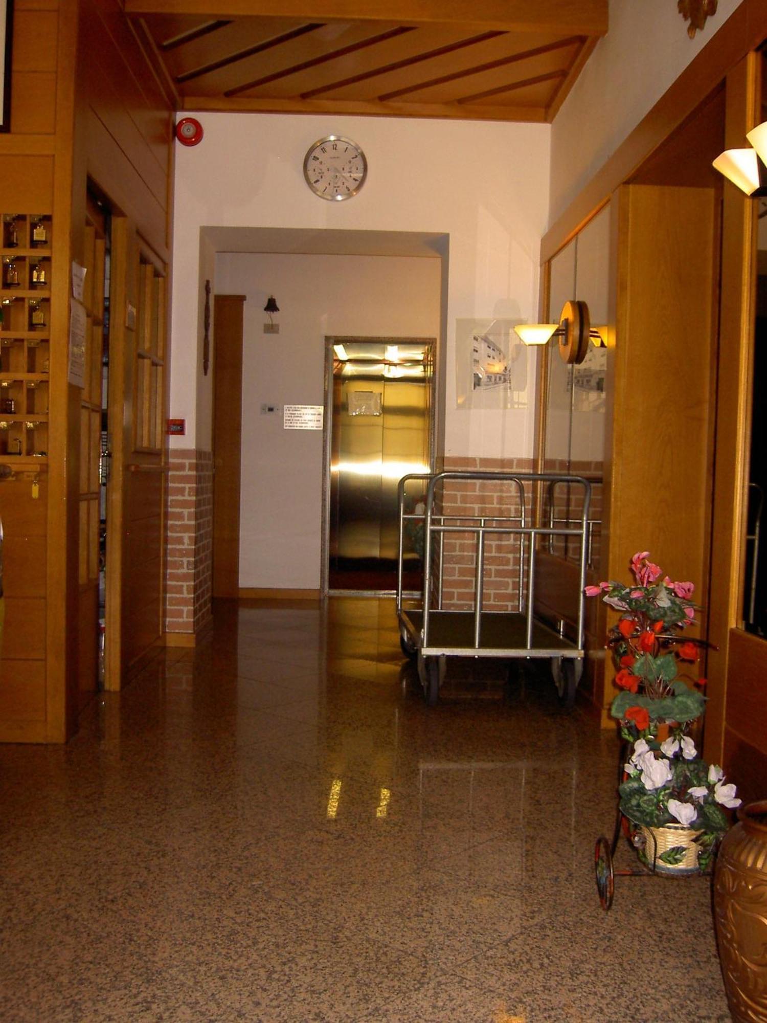 Hotel Doria Nago Buitenkant foto