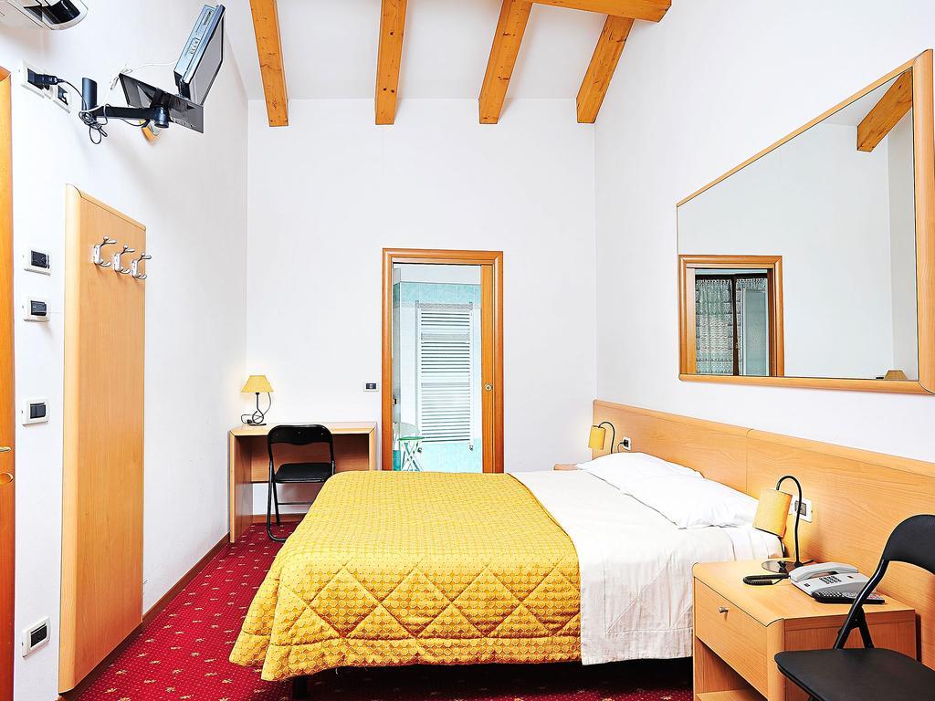 Hotel Doria Nago Buitenkant foto